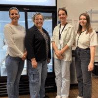 Émilie Larivée, directrice dons et partenariats majeurs de la Fondation, Dany Gauthier, responsable à l’alimentation du CPE, Mélanie Garneau, directrice générale du CPE, et Ariane Boulay-Prévost, coordonnatrice aux événements de la Fondation.
